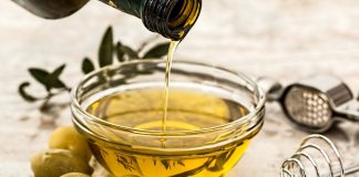Easy Method To Use Olive Oil for Lice Treatment Olive Oil for Lice